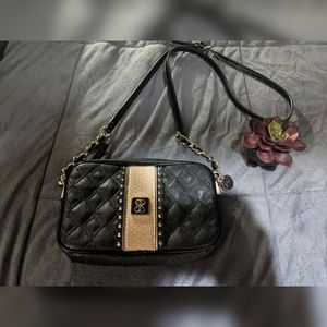 Guess crossbody purse